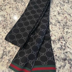 Gucci scarf